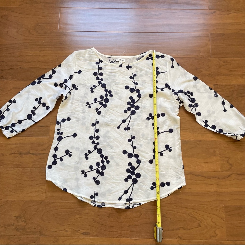 Kindred shirt M